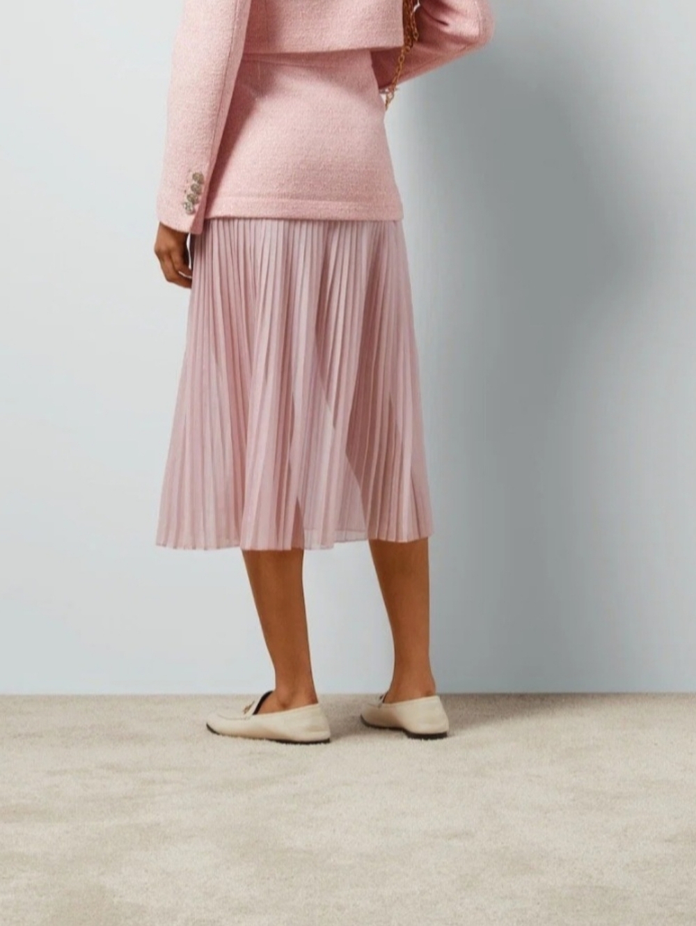 Gucci Silk Tweet Pleated Skirt with Sequins. Size 42